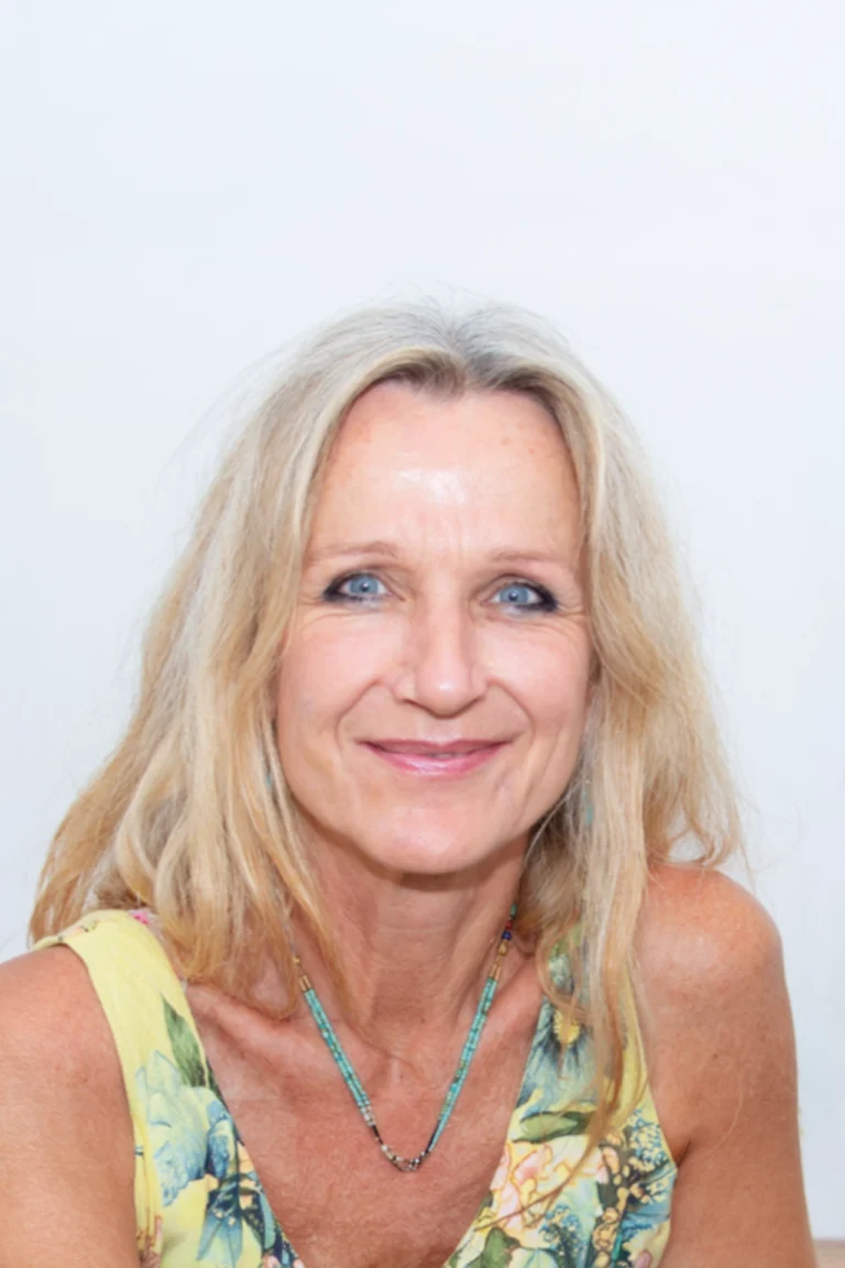 Dr. med. Carina Schindler – Ärztin für Allgemeinmedizin und Homöopathie bei HealthZone7 Wien